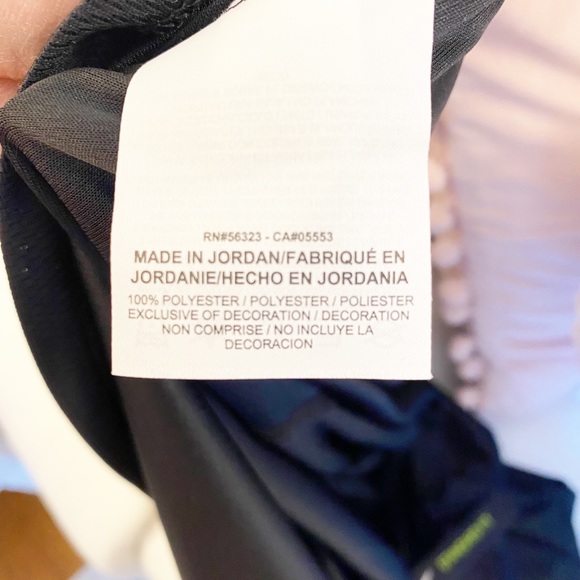 NWT Nike Breathe Running top - Picture 7 of 8